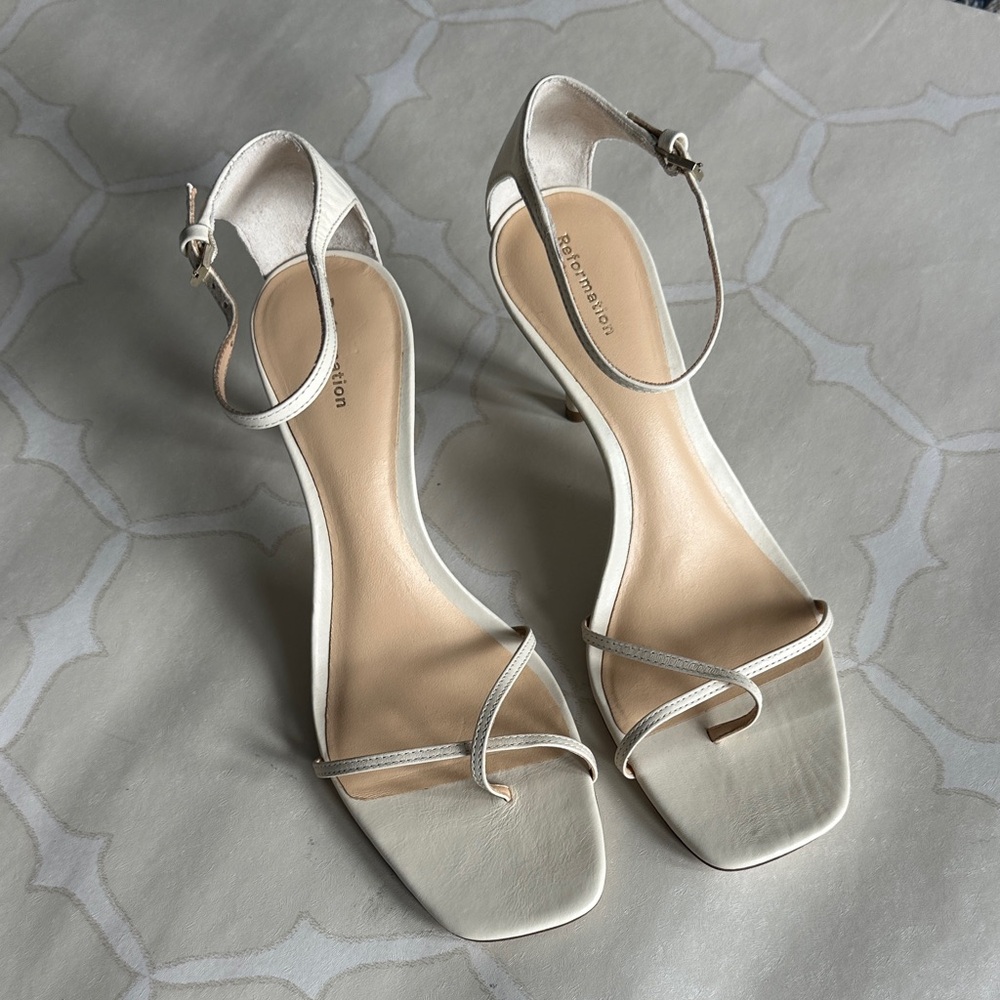 Reformation Gigi Buff Leather Cream Strappy Heels Size 9